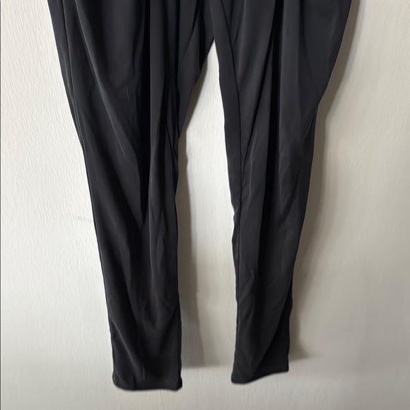 BCBGeneration Black Joggers with Elastic Waistband and Tapered Fit - Picture 4 of 5